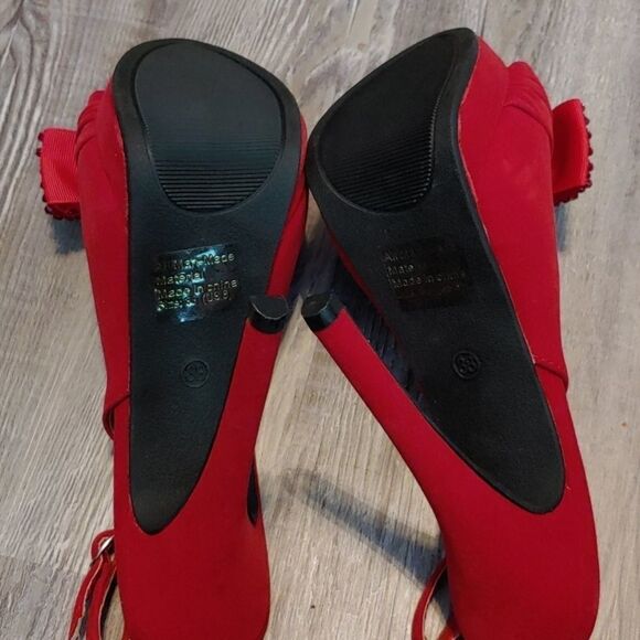 Kiss & Tell red suede and sequin bow heels Sz 8 - Picture 6 of 6